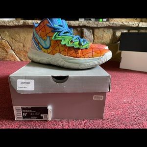 Nike x Kyrie x Nickelodeon Pineapple House